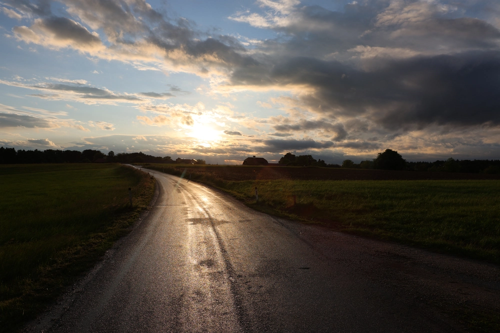 Es geht eine dunkle Wolk herein
